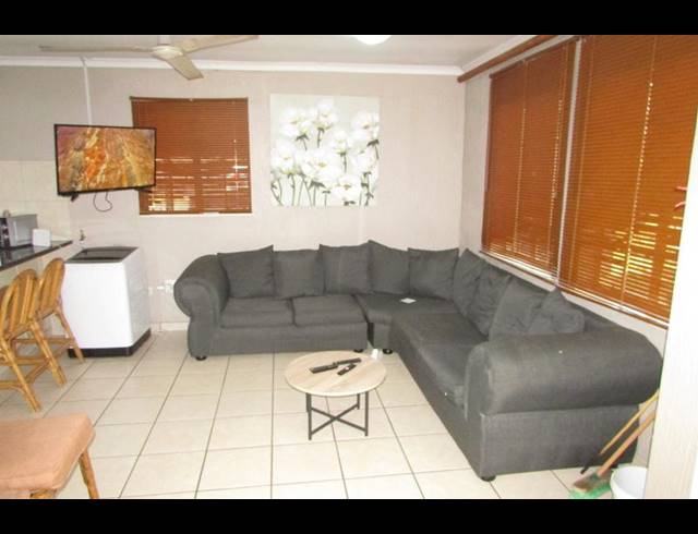 1 BEDROOM HOUSE FOR SALE IN WHITE RIVER EXT 16